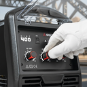 DIRT 400 CEL (FRONTAL IZQUIERDO)