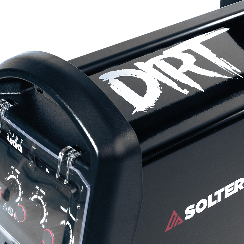 DIRT 400 CEL (DETALLE FRONTAL IZQ.)